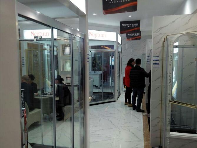 �R���D��ԡ�������ϲ�������ͬ�˻ݡ�