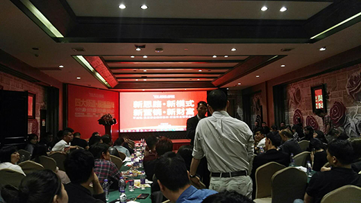 ��ɯ�l(w��i)ԡ�����վ�ڸ��ߵĵط���δ��