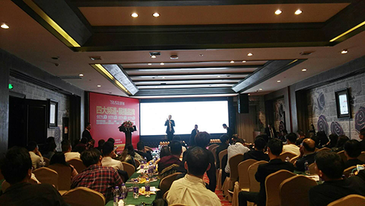 ��ɯ�l(w��i)ԡ�����վ�ڸ��ߵĵط���δ��