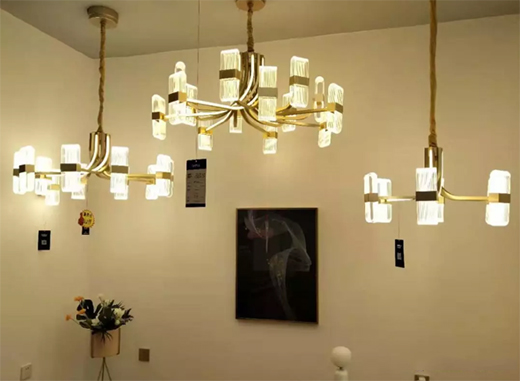 �Ҿ�������һƷ�ƣ�Ħ���_��������첻һ�ӵĚW������