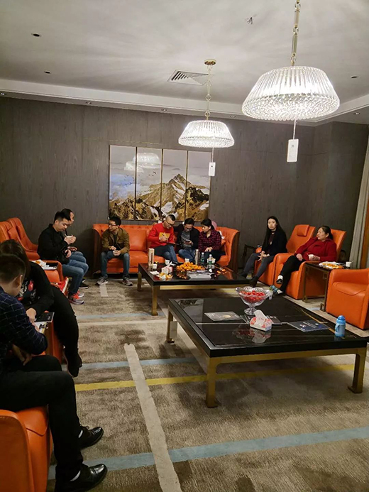 �������� ʥ�ΰ������ӭ����ُ�F