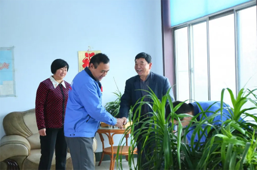 �¾�������ʥ��ܘI(y��)�c�㹲ͬŬ��