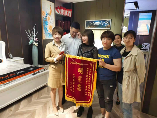 ¡��ף�R���Ʒ����Hȫ��(li��n)��(����վ)ȡ�ÈA�M�ɹ�