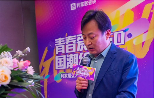 �۽� �����ҾӴɴu18����ж����¹�(ji��)���ӕ��A�M�ɹ�