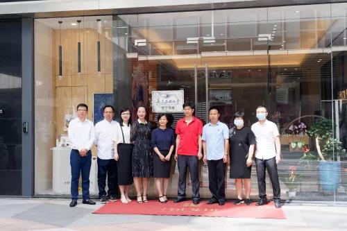 ��ĸ����������ِ�ܺ����ӳ��Ӵa�����ջ��I(l��ng)��