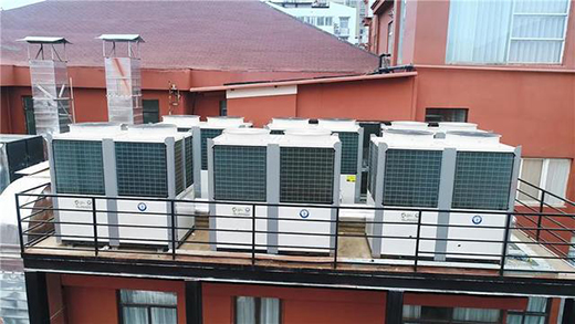 節(jié)能省電的紐恩泰空氣能熱泵，成為酒店冷暖“黑科技”