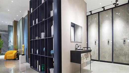 ���`�|(zh��)�Ўr�塤ͩ�l(xi��ng)�꣺�M�M�ҾӸ������������롰�ҡ���ģ��