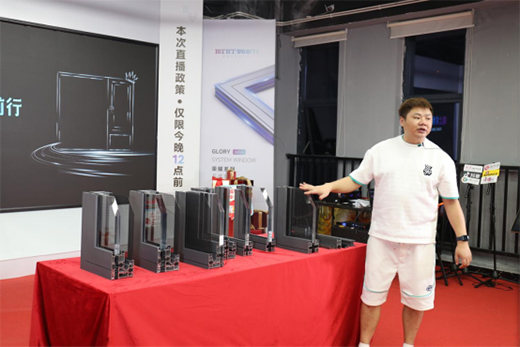 ���ϡ��r�������sҫǰ�� ��ͥ�T������ֱ�����A�M�չ�!