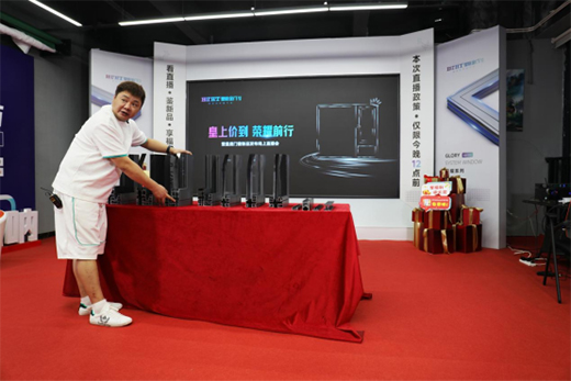 ���ϡ��r�������sҫǰ�� ��ͥ�T������ֱ�����A�M�չ�!