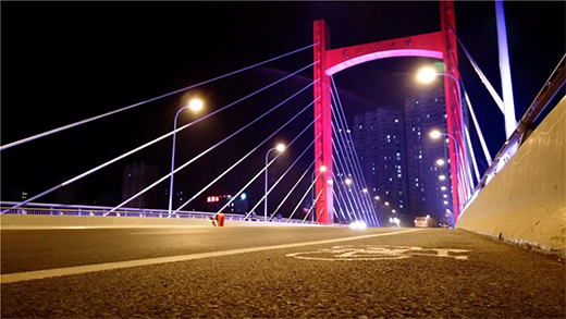 ���n����ҹ�������c(di��n)������������������������ˮƽ�Ĳ�������׌���С�ԽҹԽ����