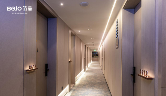 ������������ʲô�Ƶ��������ɞ�LED���յ�ͻ�ƿڣ�