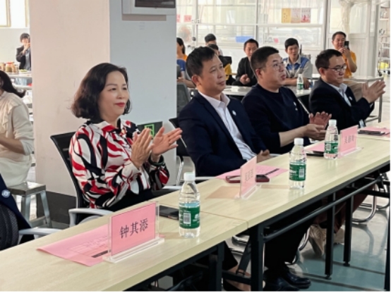 ����(��i)����������ů��߅�족2023���������ˮ3.8�DŮ��(ji��)���}���(d��ng)