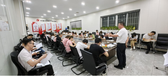 �����̌W(xu��)Ժ��ʽ�����������L(zh��ng)�H�����n�������W(xu��)��(x��)����I(y��)��ƪ��