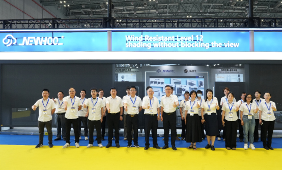 晾百年防風(fēng)卷簾新品閃耀R+T ASIA展，全球共鑒遮陽科技新高度